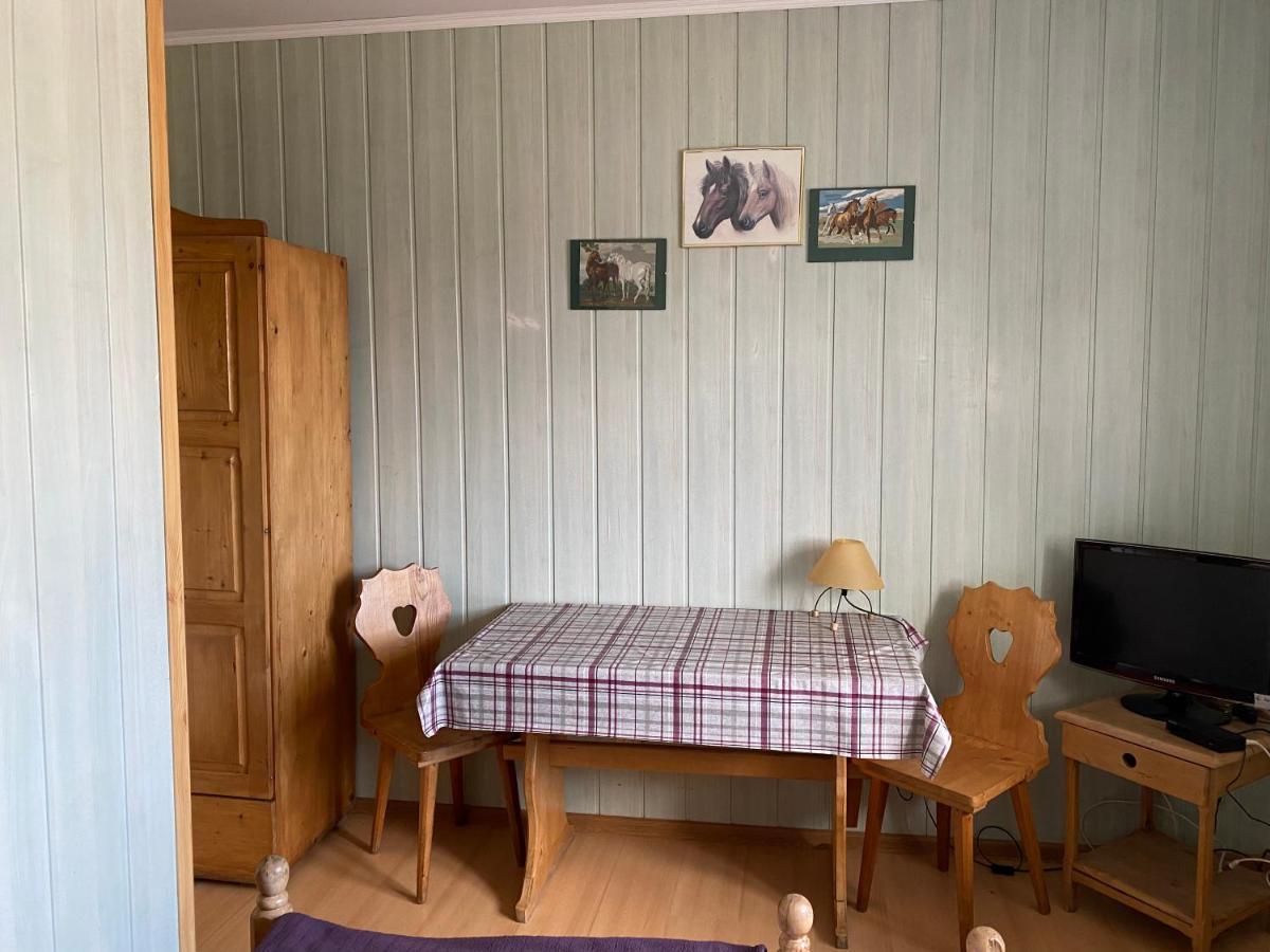 Bed and Breakfast Osrodek Jezdziecki Bronków Exterior foto